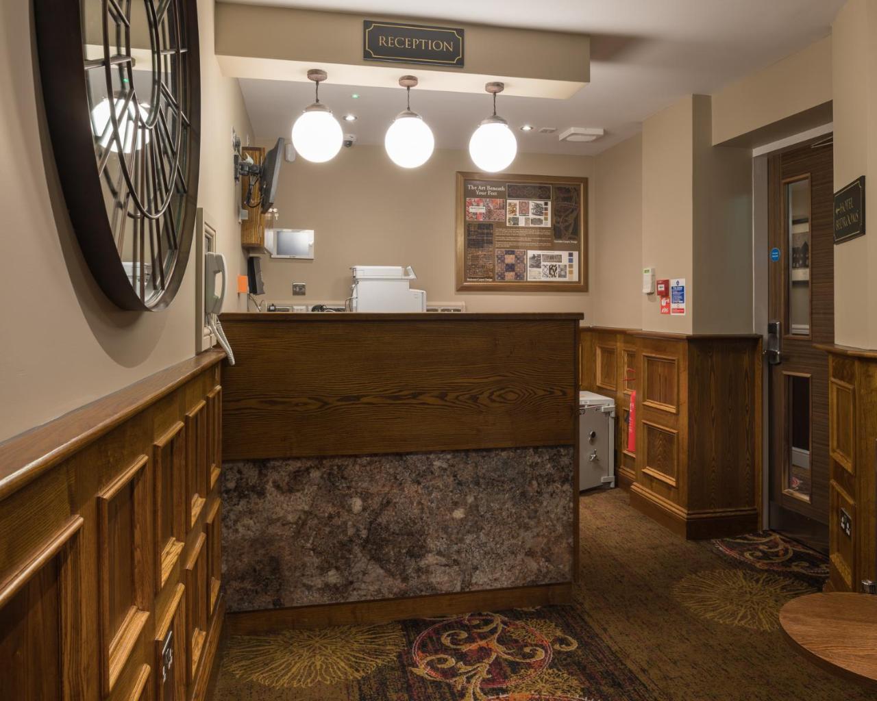 Готель The John Russell Fox Wetherspoon Андовер Екстер'єр фото